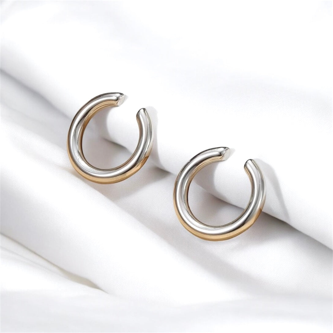 Small smooth cuff silver