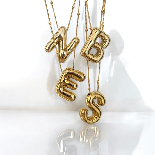 Collana con iniziale semplice