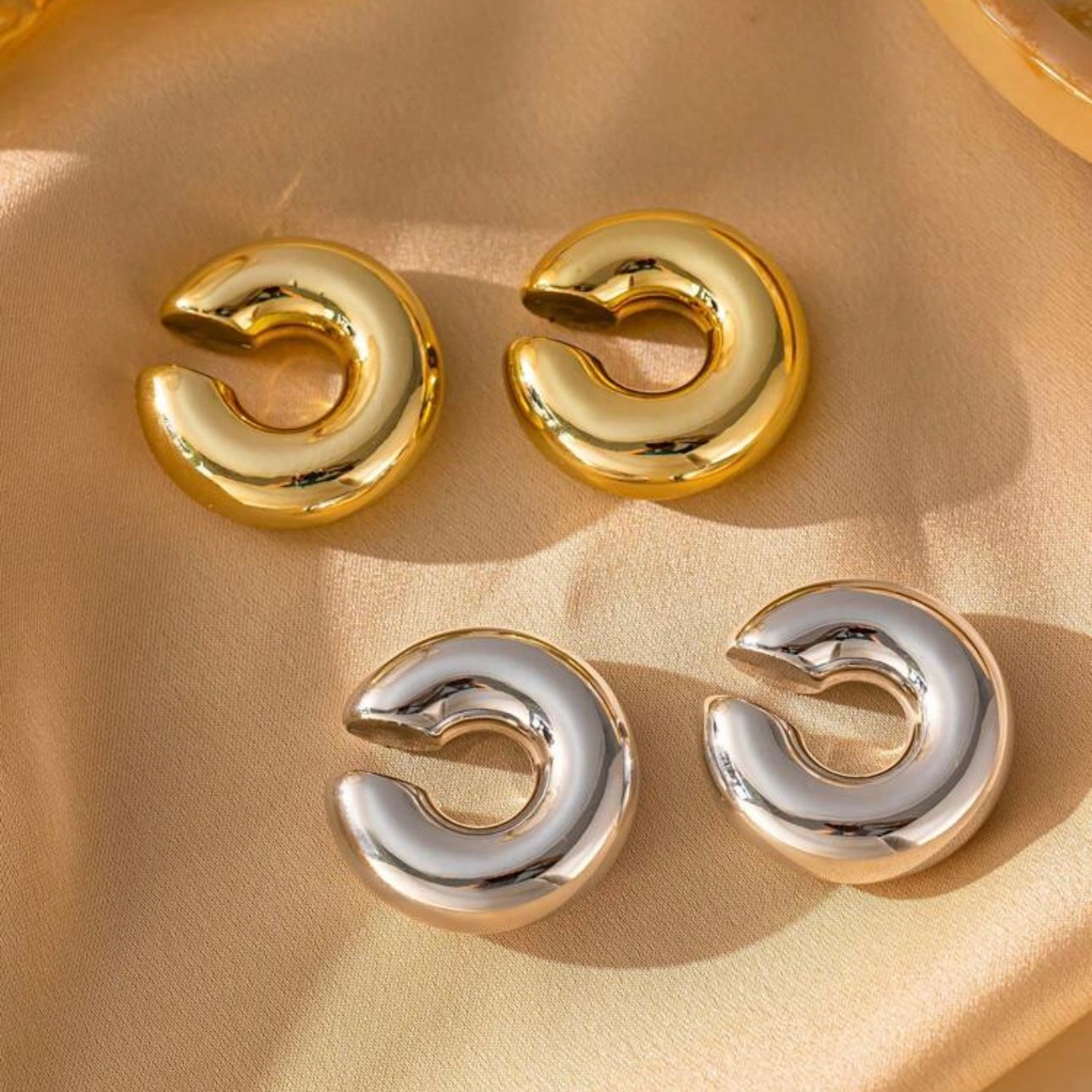 Velvet Cuff Gold & Silver