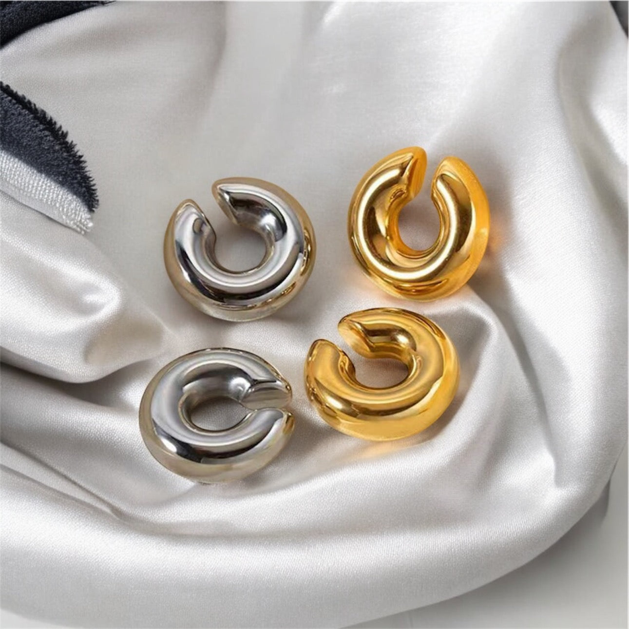 Velvet Cuff Gold & Silver