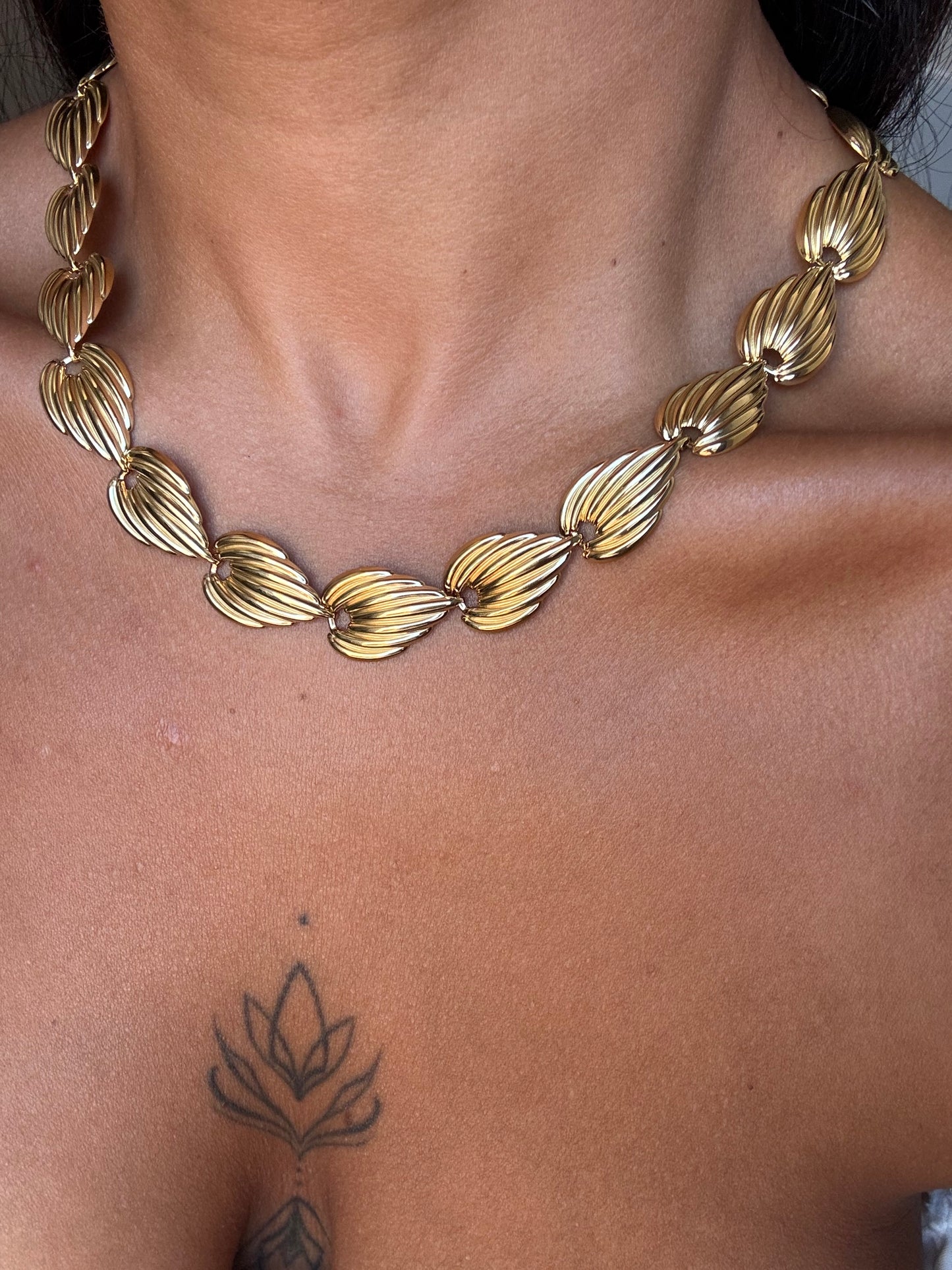 Round of leaves Gold