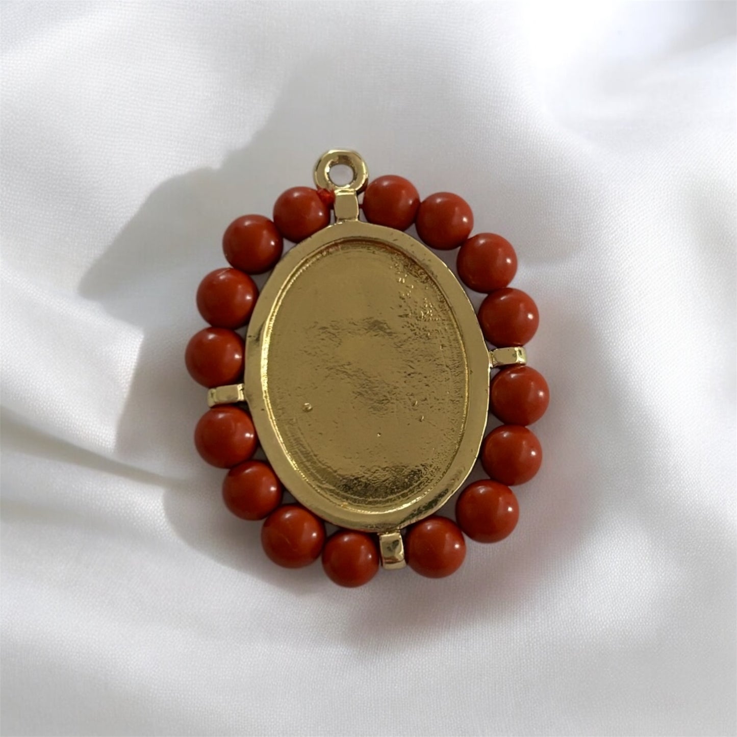 𝐑𝐞𝐝 𝐬𝐚𝐜𝐫𝐞𝐝 𝐩𝐞𝐚𝐫𝐥