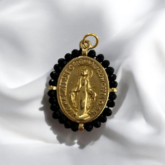 Blαck sαcred peαrl