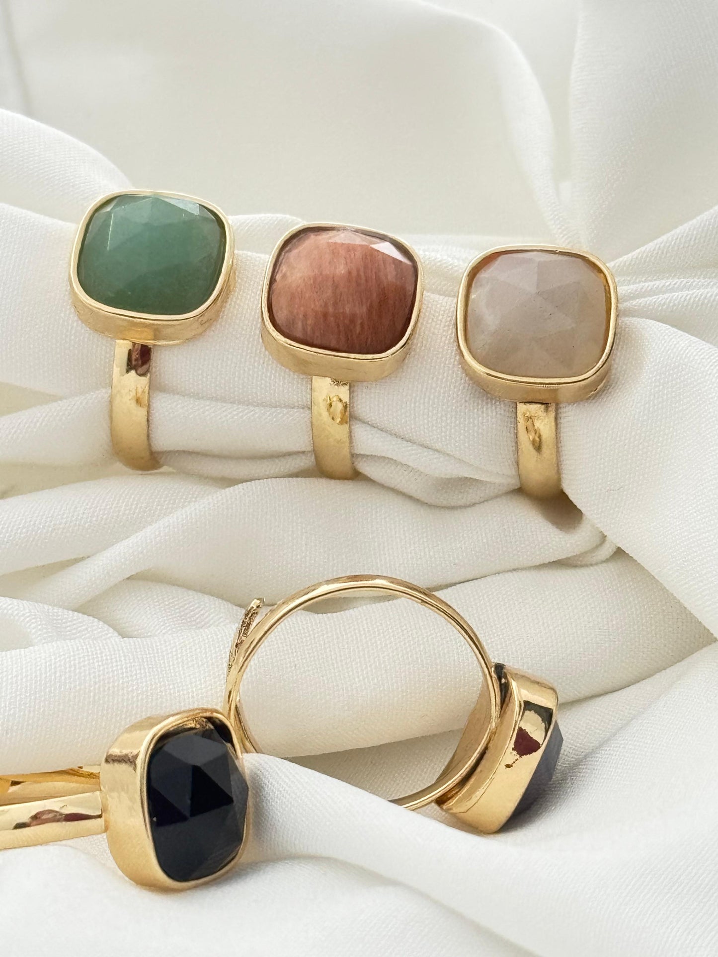 Anello fior di colore